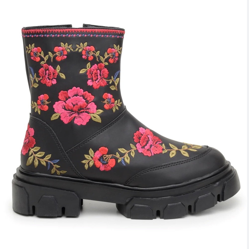 Farm Rio Embroidered Boots size 7 black floral